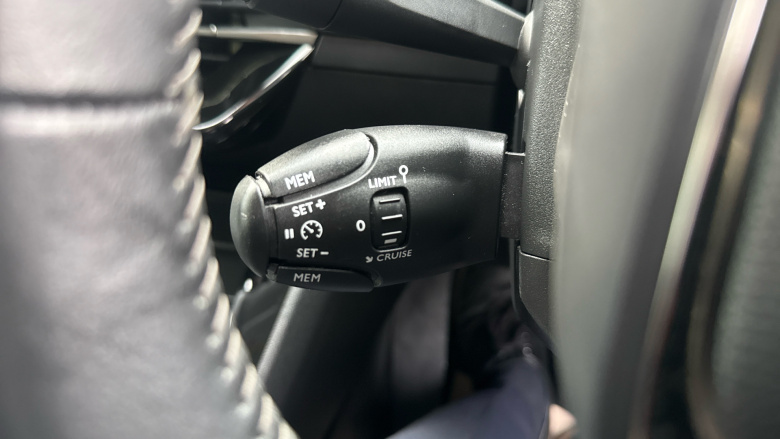 Peugeot 2008 1.2 PureTech Active Premium 5dr Petrol Estate